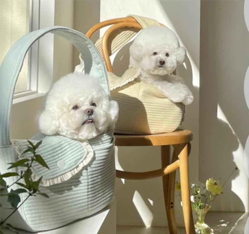 Portable crossbody bag /Comfy Companion Carrier for Cats and Dogs On theGo