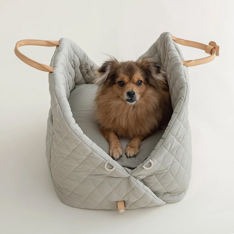 Travel Buddy: Deluxe Portable Dog & Cat Car Safety Seat