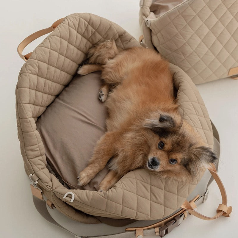 Travel Buddy: Deluxe Portable Dog & Cat Car Safety Seat
